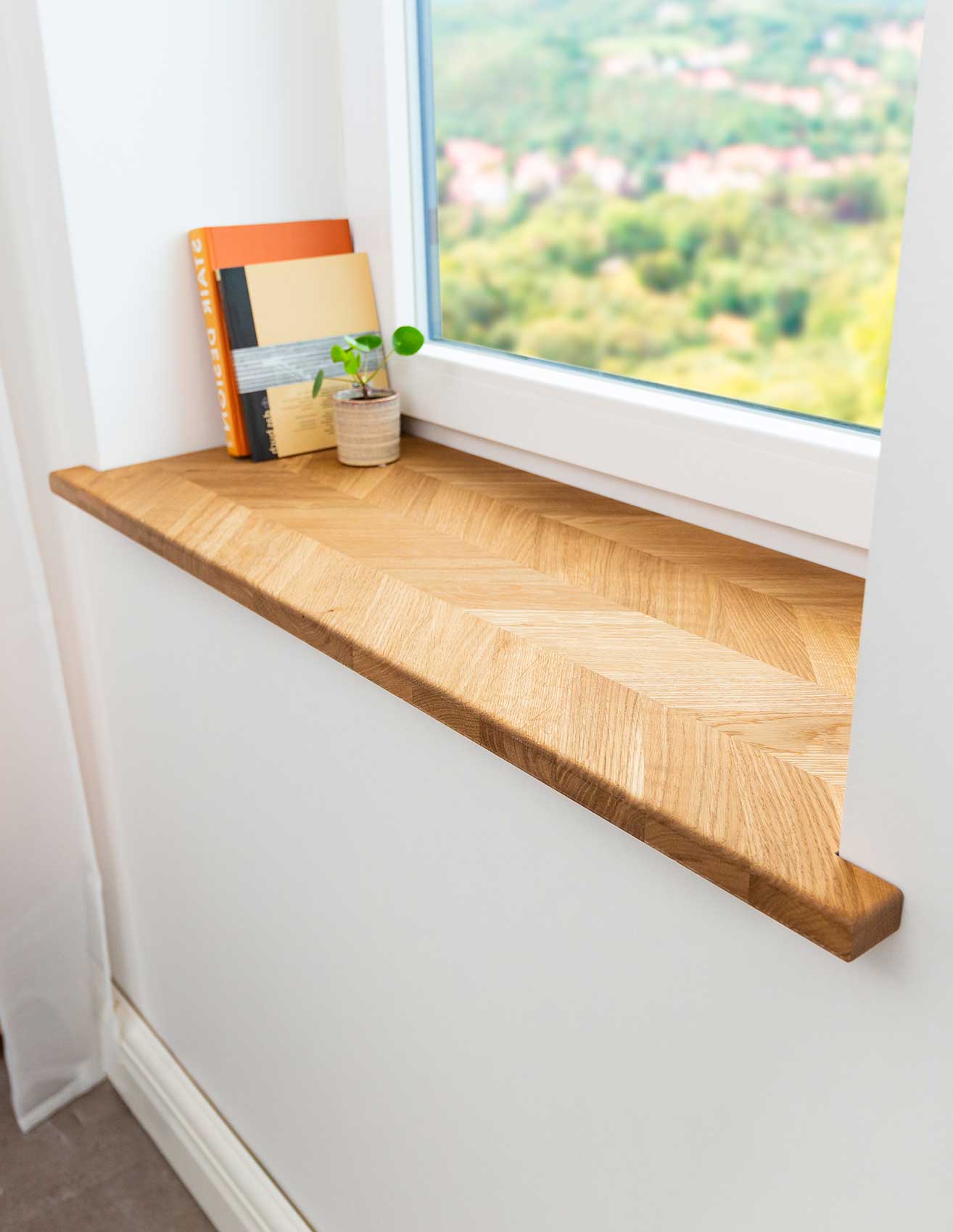 Fensterbank Fischgrät Eiche im Fensterrahmen