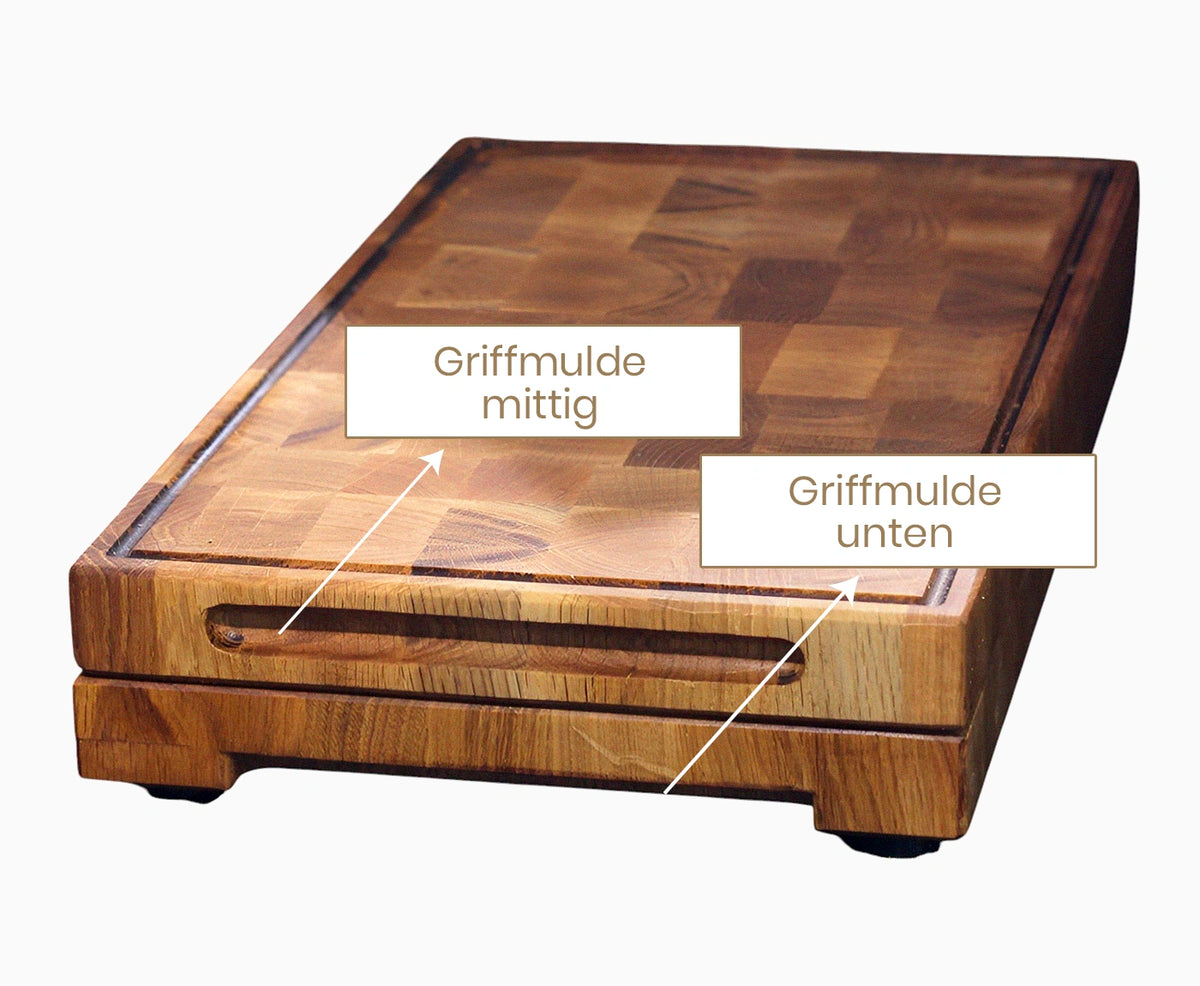 Griffmulde unten und mittig an zwei Stirnholz Küchenbrettern zum Vergleich.
